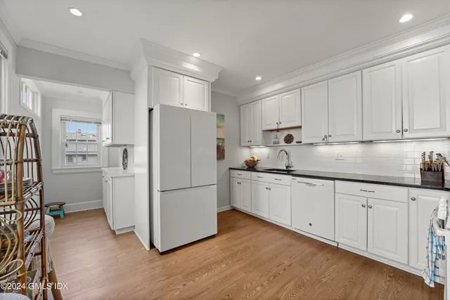 $6,700 | 41 Ridge Street, Unit 1, Greenwich, CT 06830