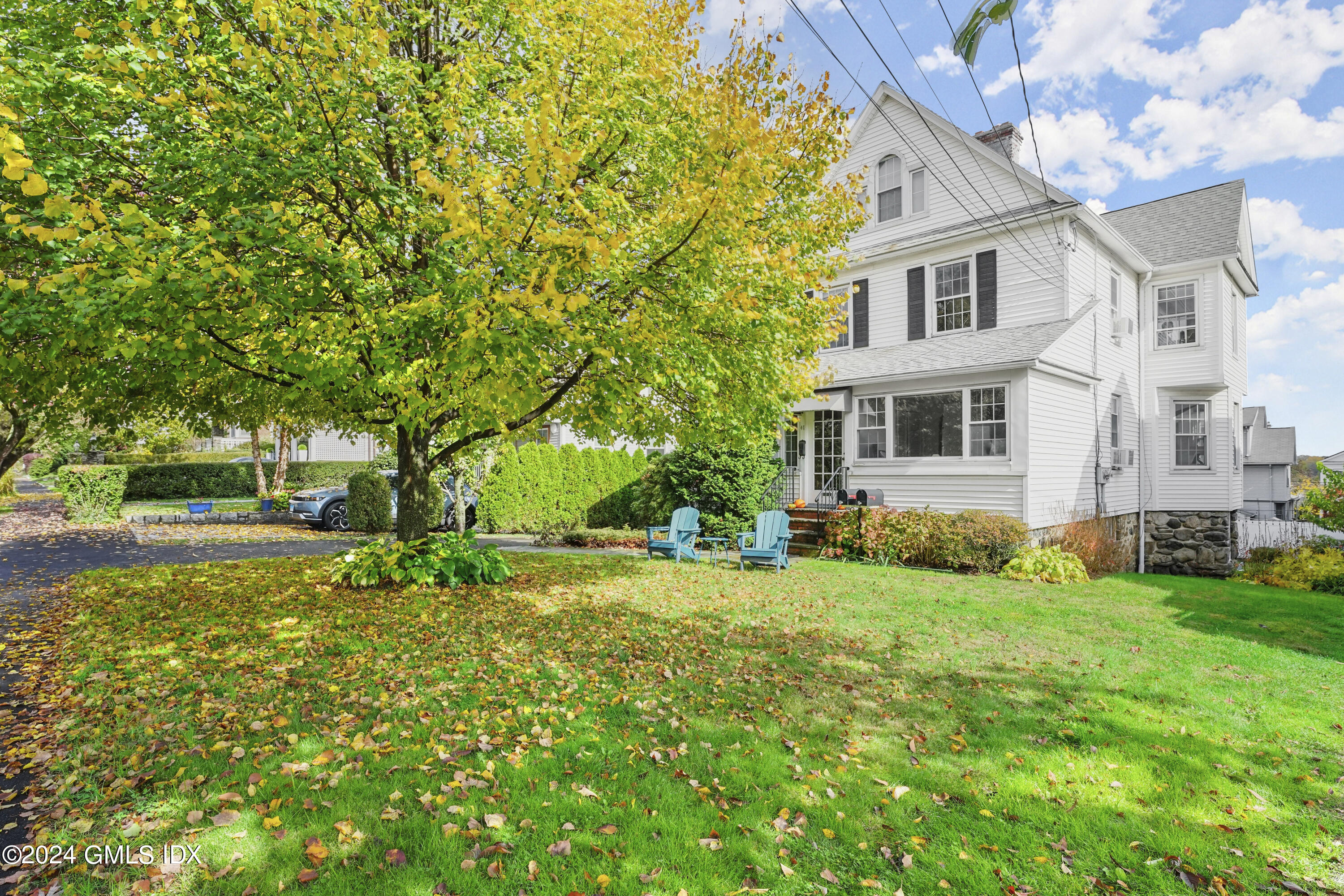 41 Ridge Street, Unit 1 Greenwich, CT 06830 - Photo 2 of 41 41 Ridge St Greenwich CT 06830-print-040