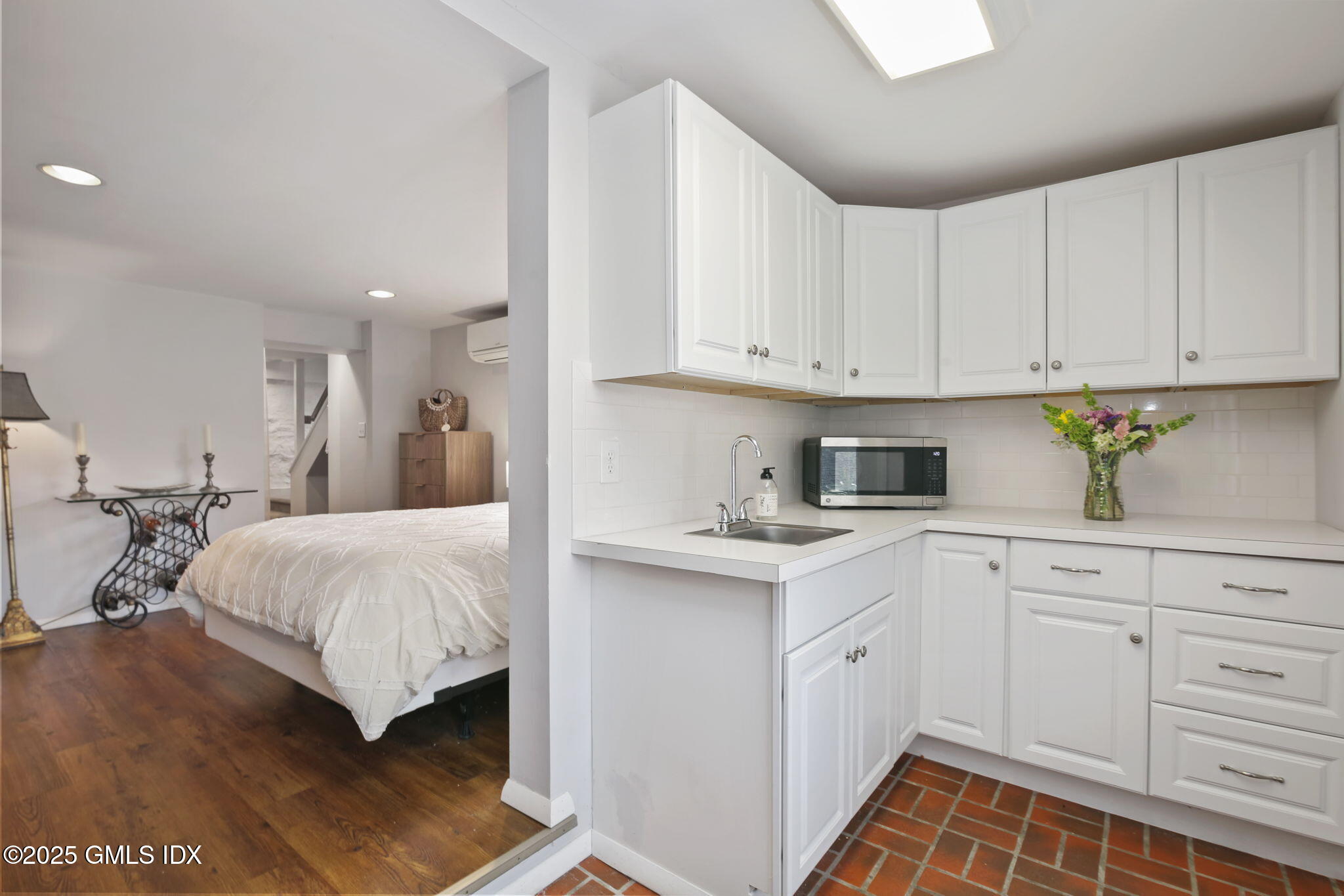 41 Ridge Street, Unit 1 Greenwich, CT 06830 - Photo 28 of 41 17-web-or-mls-41-ridge-st-unit-1