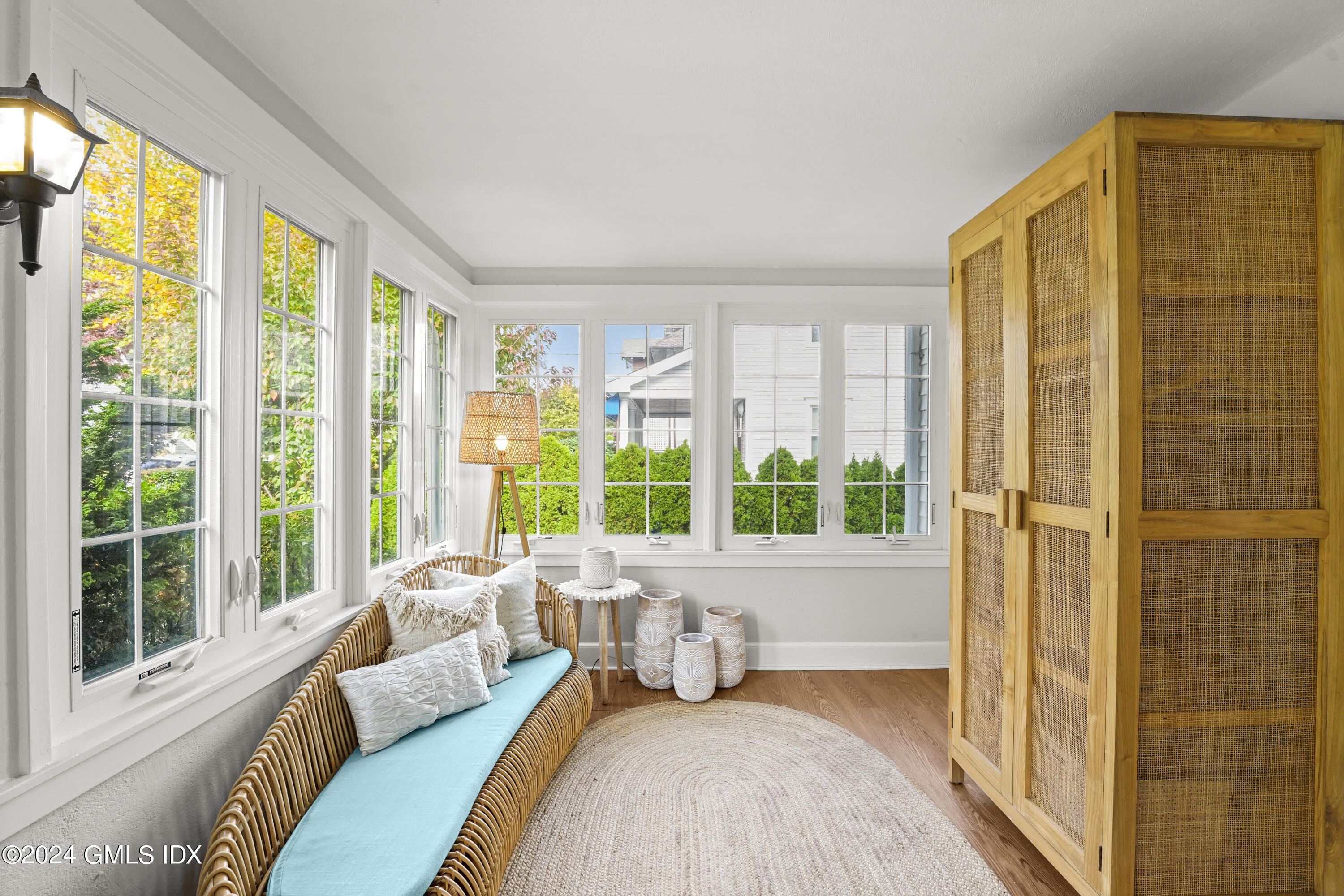 41 Ridge Street, Unit 1 Greenwich, CT 06830 - Photo 4 of 41 41 Ridge St Greenwich CT 06830-print-005