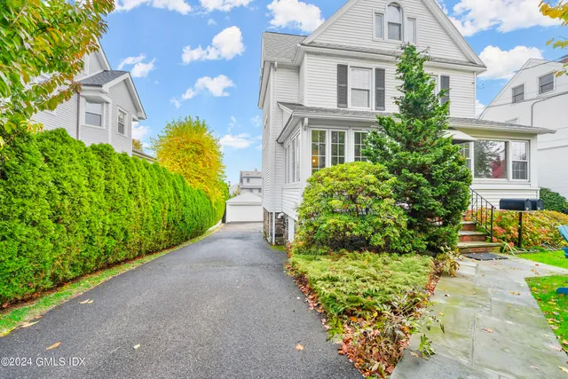 $6,700 | 41 Ridge Street, Unit 1, Greenwich, CT 06830