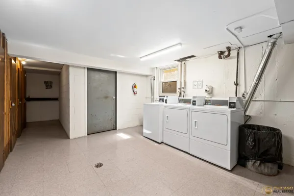 $235,000 | 5323 North Delphia Avenue, Unit 323W, Chicago, IL 60656