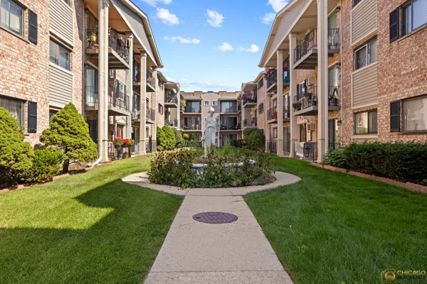 $235,000 | 5323 North Delphia Avenue, Unit 323W, Chicago, IL 60656