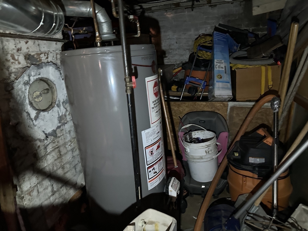 9 Carter Street Everett, MA 02149 - Photo 8 of 22