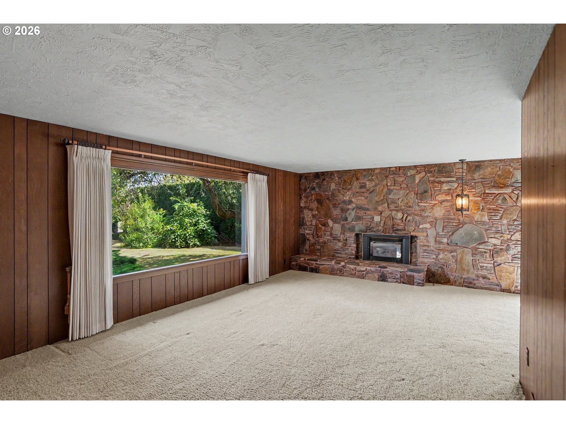 11874 Hazelgreen Road Northeast Silverton, OR 97381 - Photo 11 of 48 Gallery Image 11