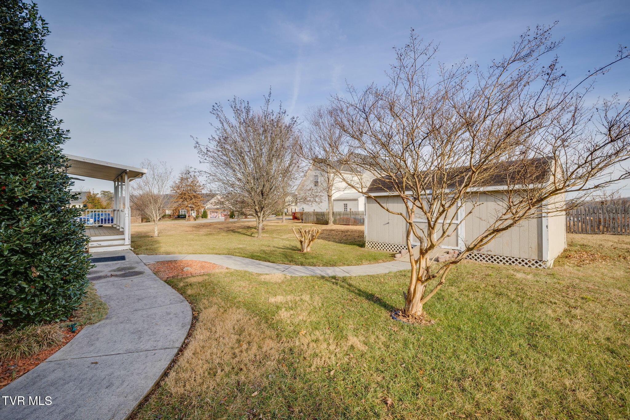 205 Rockingham Meadows Drive, Unit 16 Johnson City, TN 37615 - Photo 11 of 30 011