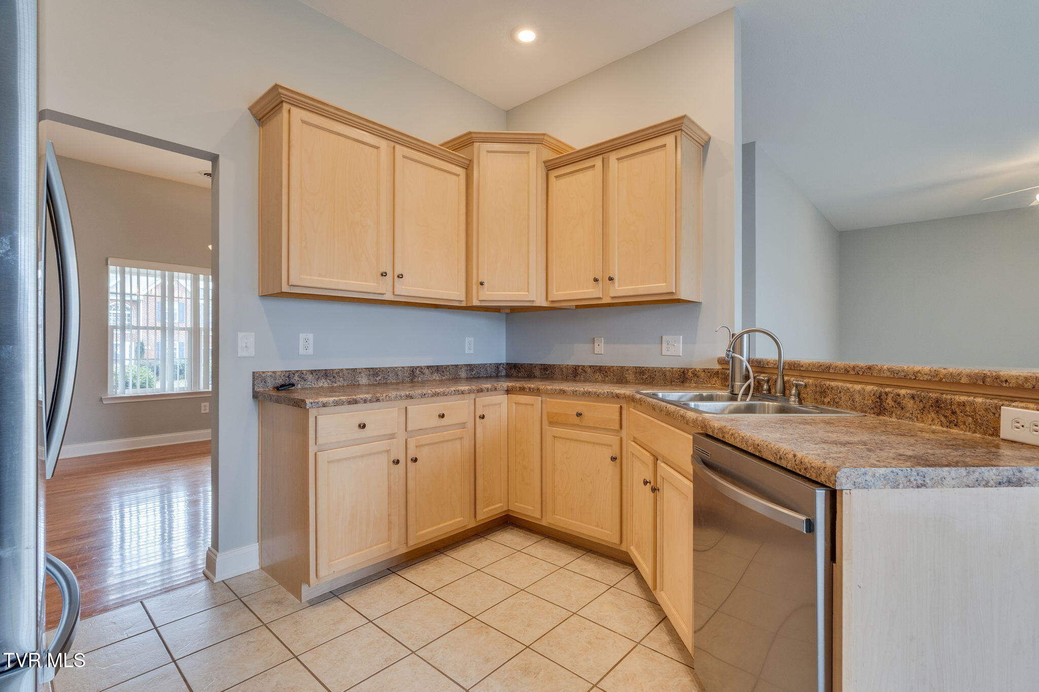 205 Rockingham Meadows Drive, Unit 16 Johnson City, TN 37615 - Photo 14 of 30 014