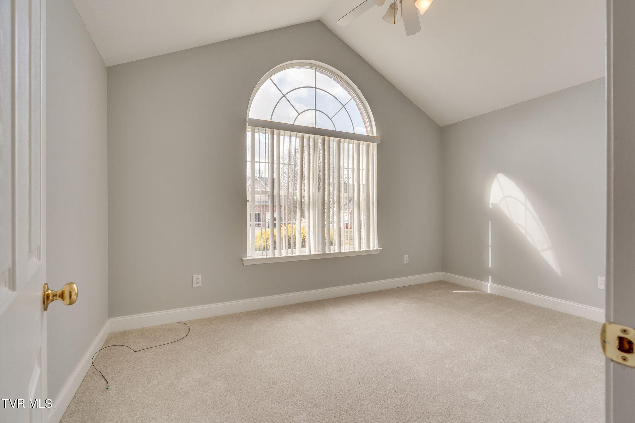 205 Rockingham Meadows Drive, Unit 16 Johnson City, TN 37615 - Photo 22 of 30 022