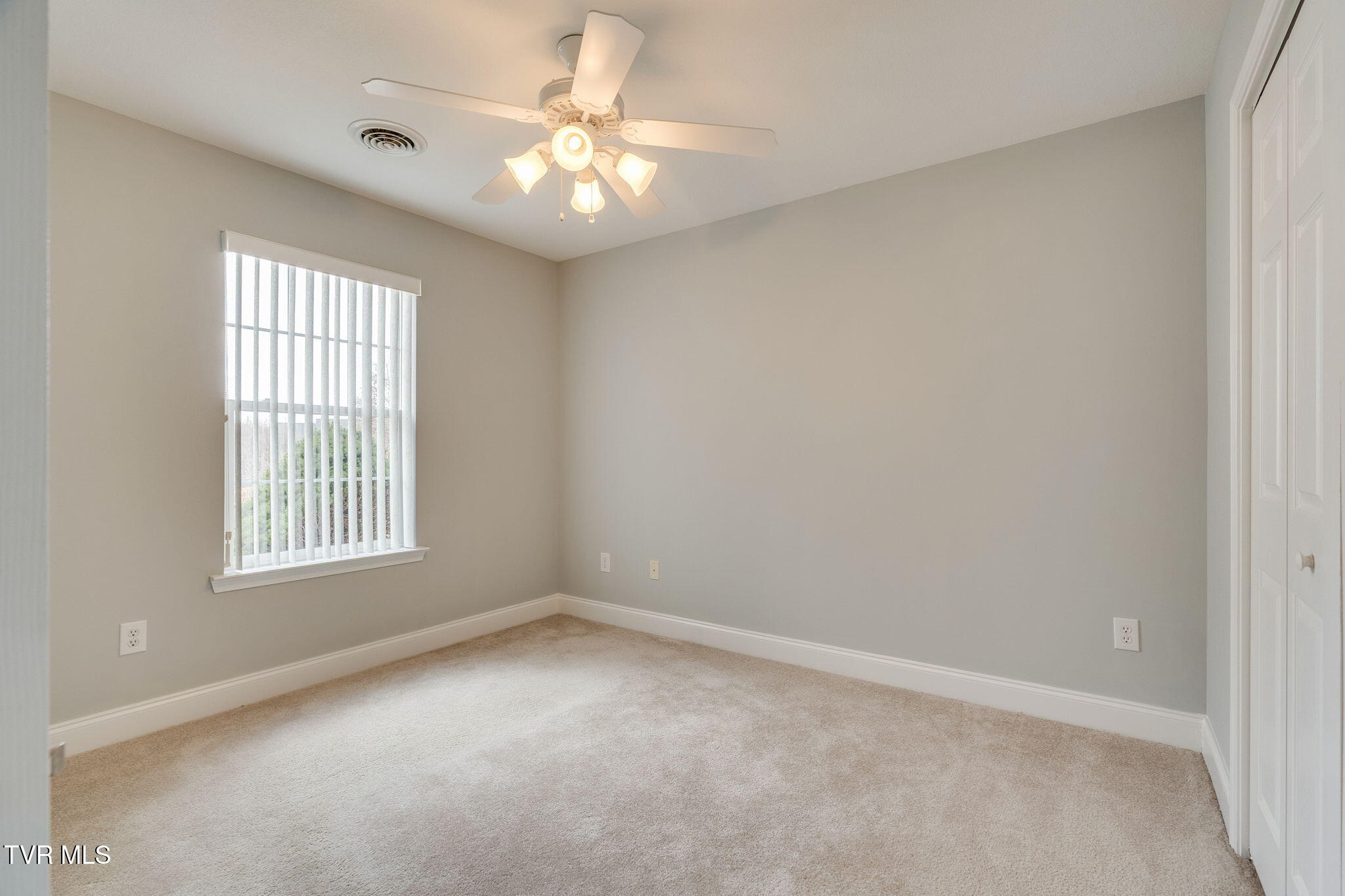 205 Rockingham Meadows Drive, Unit 16 Johnson City, TN 37615 - Photo 26 of 30 026