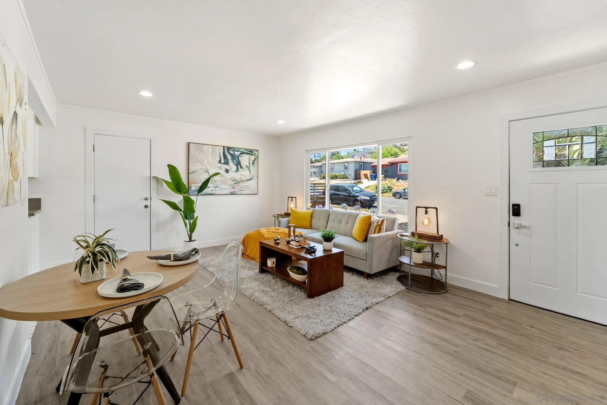 709 Hillsview Road El Cajon, CA 92020 - Photo 3 of 34 Gallery Image 3