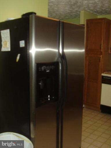 8401 Horatio Road Randallstown, MD 21133 - Photo 13 of 17 SS fridge w/IceMaker
