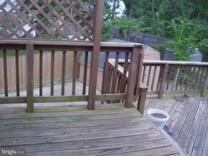 8401 Horatio Road Randallstown, MD 21133 - Photo 4 of 17 2-Tier Deck