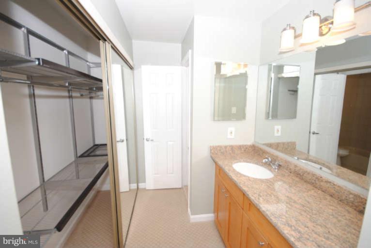2101 North Rolfe Street, Unit B Arlington, VA 22209 - Photo 4 of 28 Bath (Master)