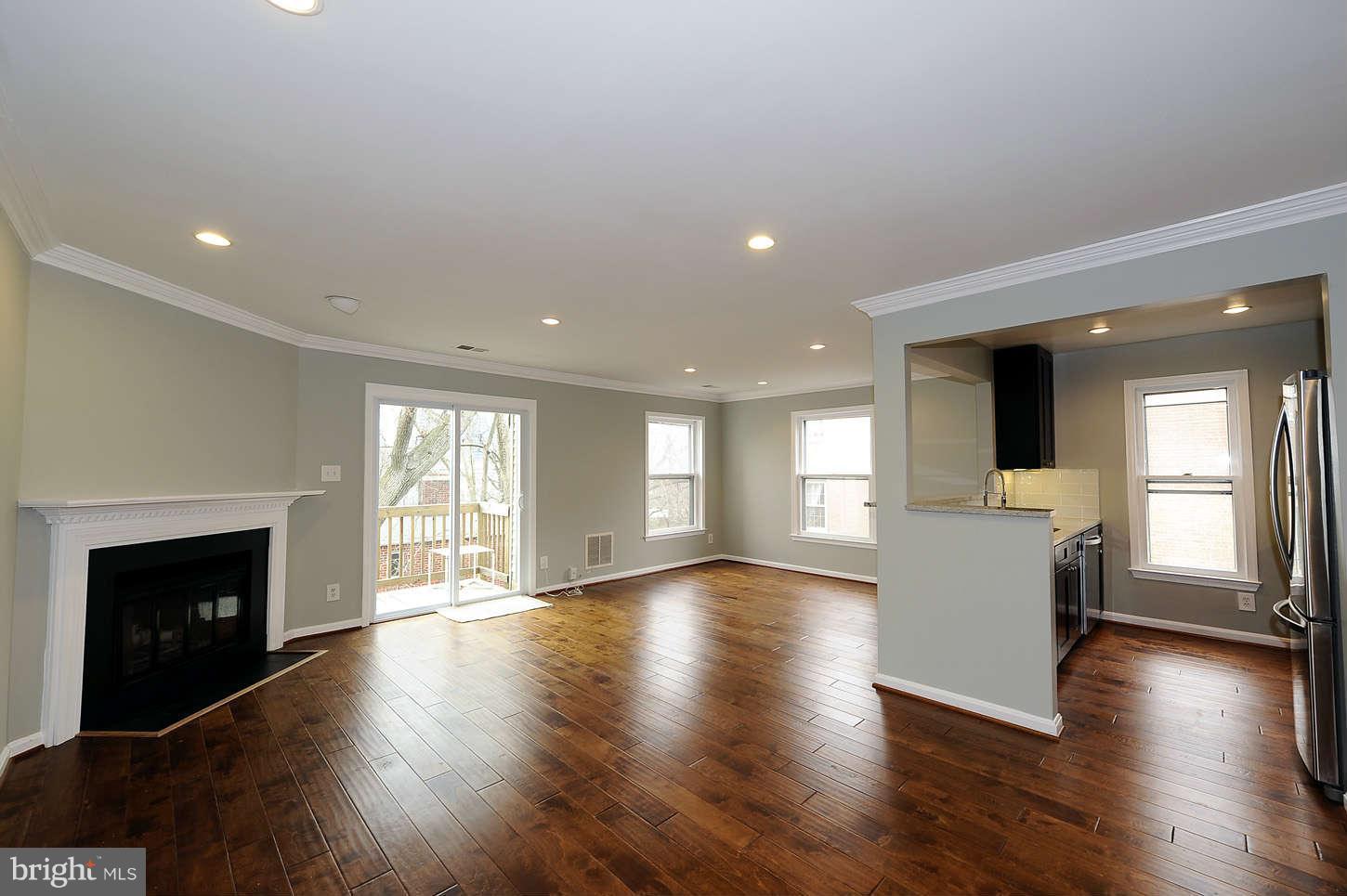 2101 North Rolfe Street, Unit B Arlington, VA 22209 - Photo 8 of 28 Interior (General)