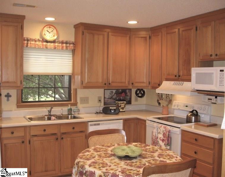 534 Sullivans Way Seneca, SC 29672 - Photo 7 of 35 Gallery Image 7