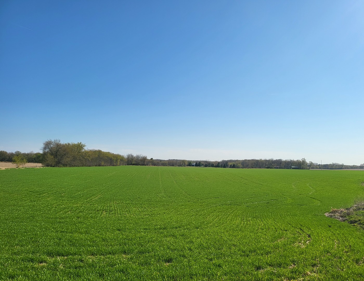 W8479 Townline Road Whitewater, WI 53190 - Photo 3 of 8 a view of an ocean and a yard
