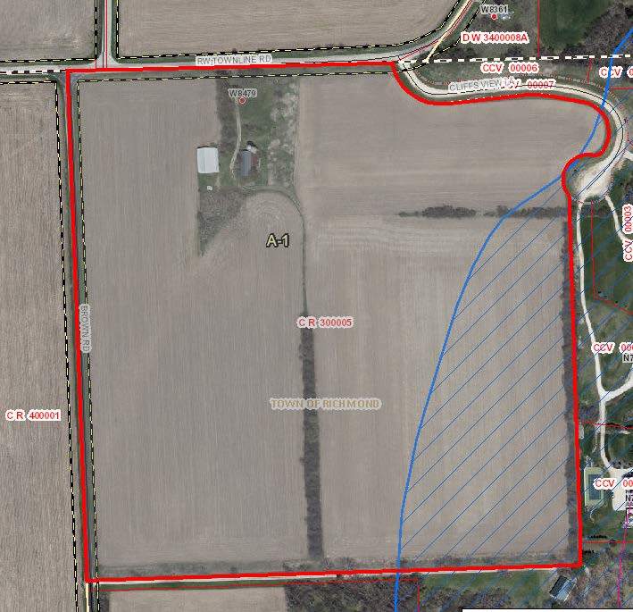 W8479 Townline Road Whitewater, WI 53190 - Photo 7 of 8 a picture of a bathroom with a shower and a mirror