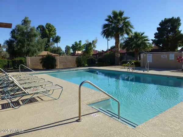 $335,000 | 2123 East Kirkland Lane, Unit 4, Tempe, AZ 85281