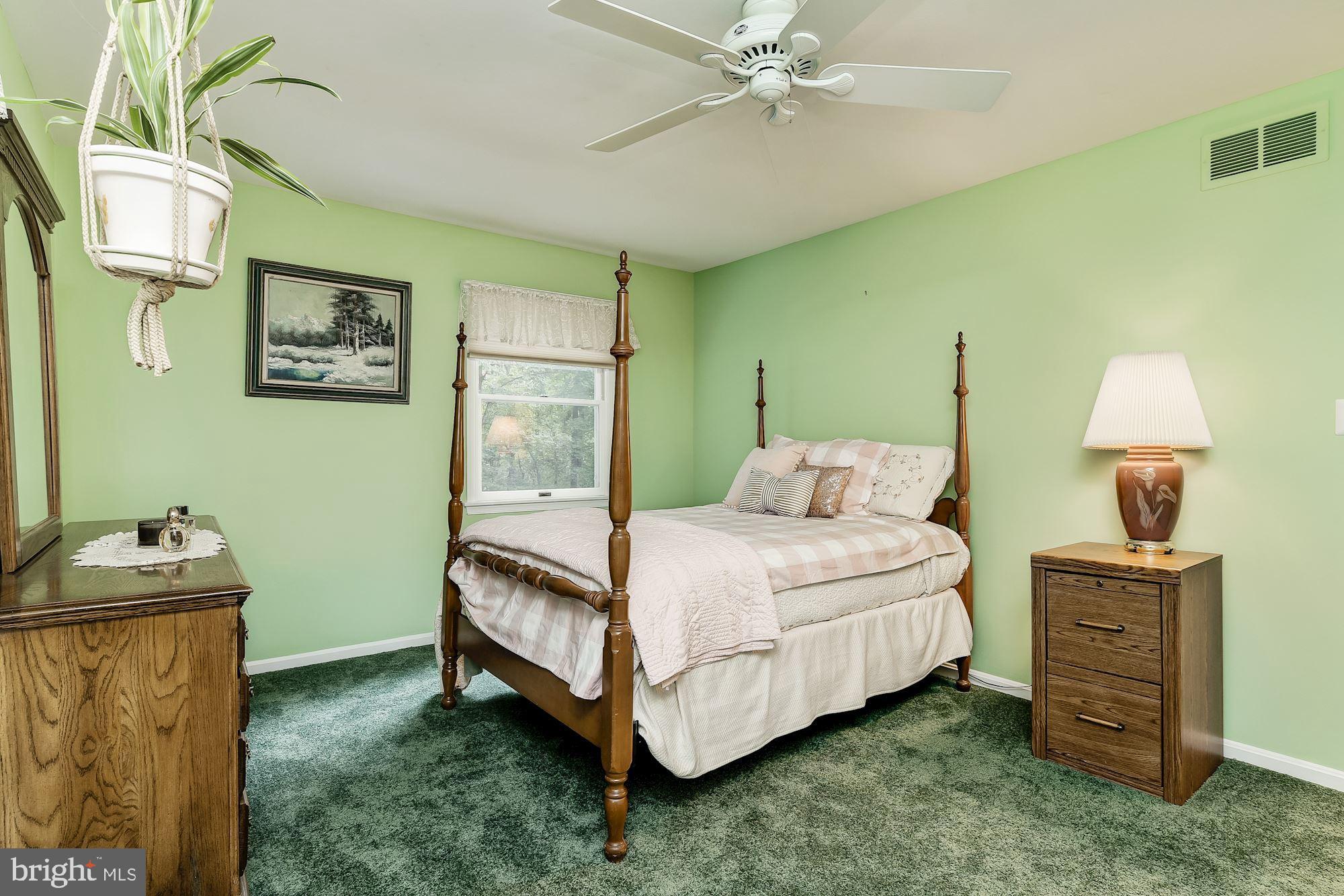 331 Edgewater Road Pasadena, MD 21122 - Photo 16 of 29 Bedroom