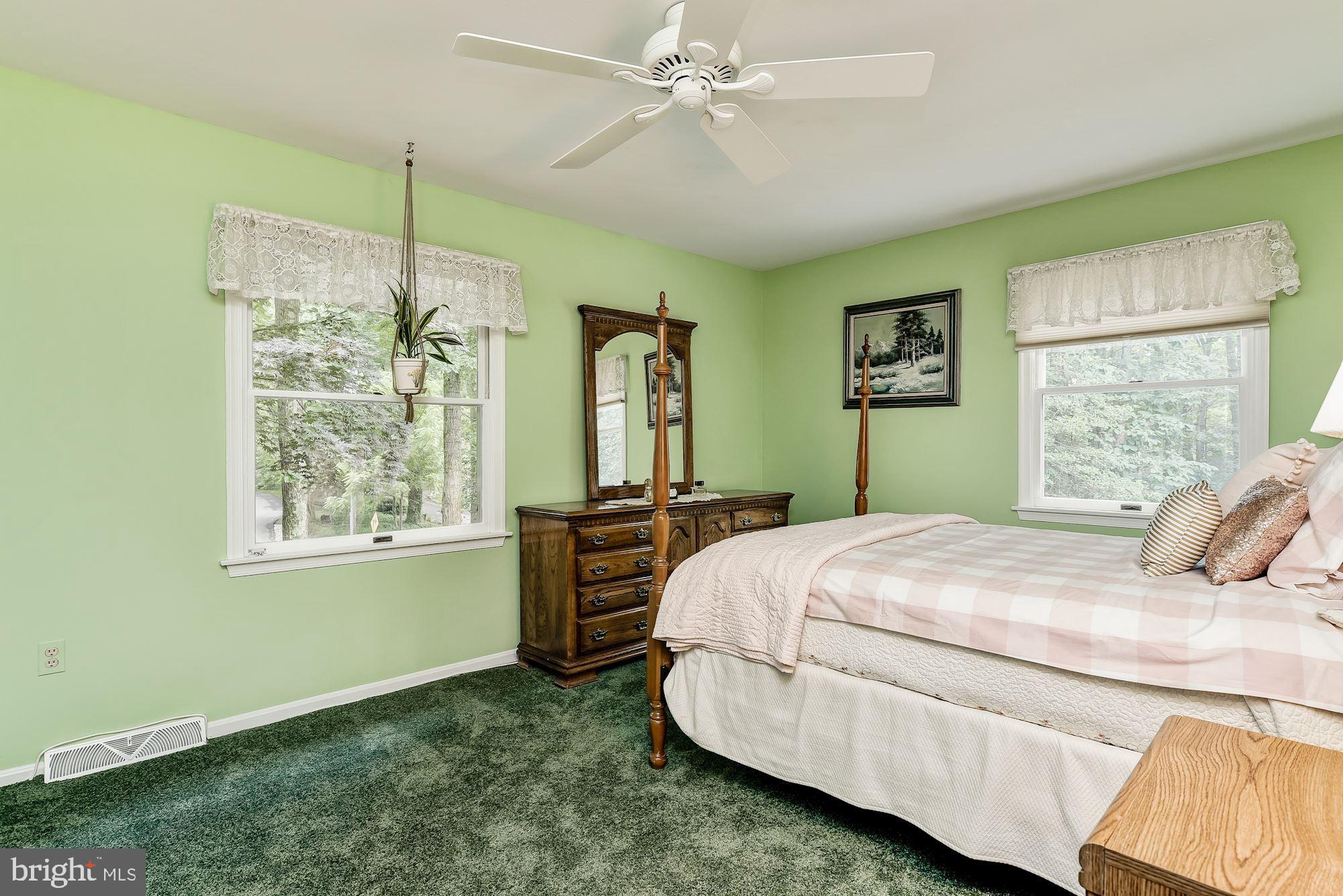 331 Edgewater Road Pasadena, MD 21122 - Photo 17 of 29 Bedroom