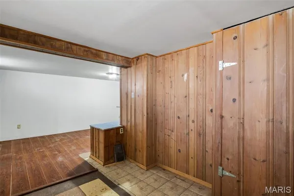 $94,900 | 2045 Bainbridge Drive, St. Louis, MO 63133
