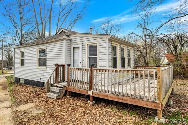 $94,900 | 2045 Bainbridge Drive, St. Louis, MO 63133