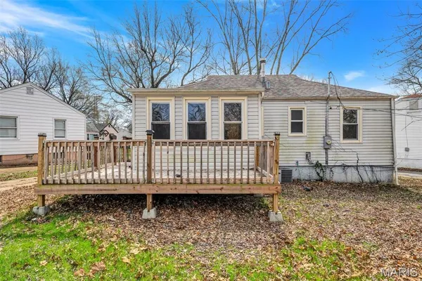 $94,900 | 2045 Bainbridge Drive, St. Louis, MO 63133