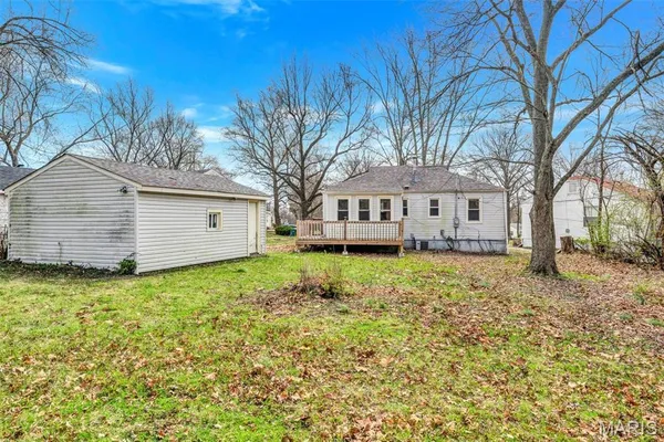 $94,900 | 2045 Bainbridge Drive, St. Louis, MO 63133