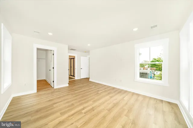 $1,099,900 | 203 Riverside Drive, Chester, MD 21619