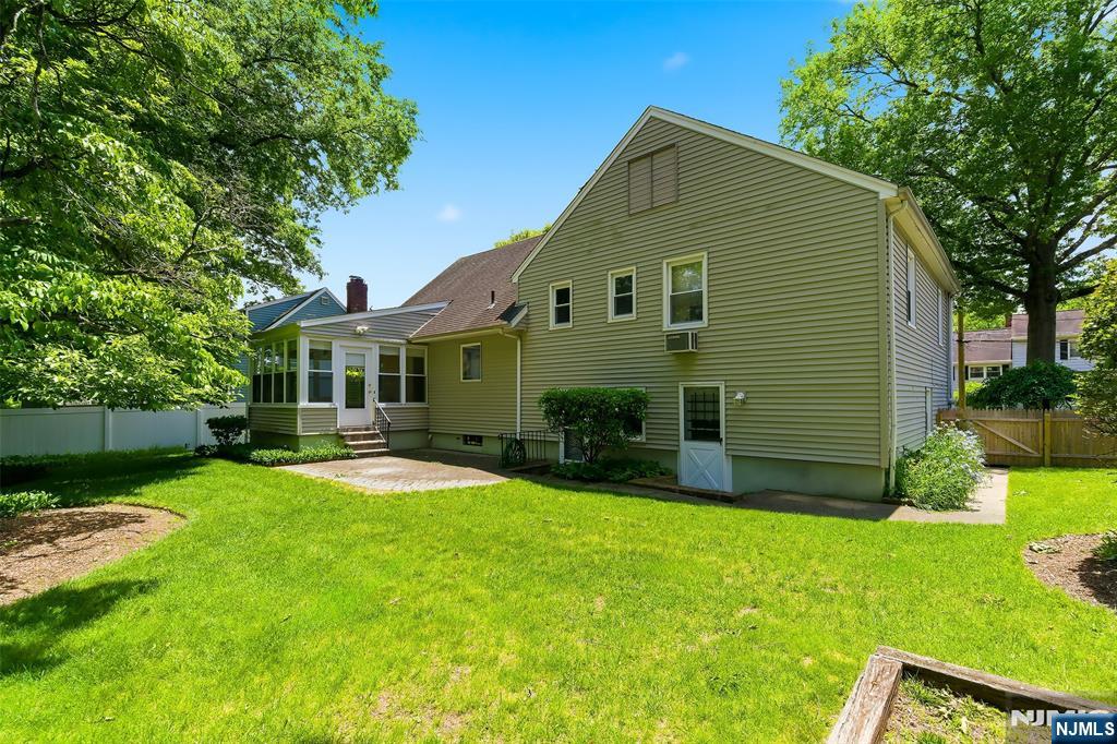 169 Hamilton Road Teaneck, NJ 07666 - Photo 26 of 27