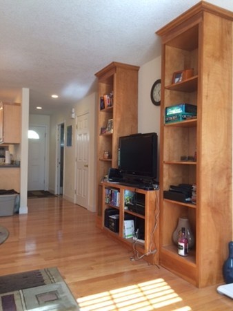 8 Hockanum Road, Unit 13 Northampton, MA 01060 - Photo 4 of 12 Gallery Image 4