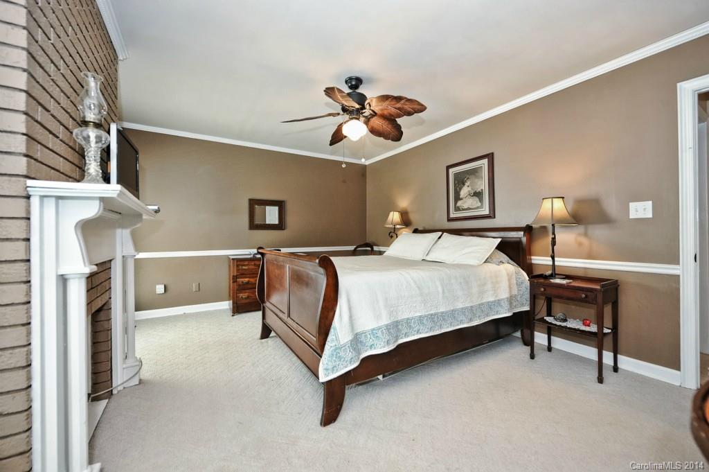7101 Hopeton Road Charlotte, NC 28210 - Photo 11 of 24 Gallery Image 11