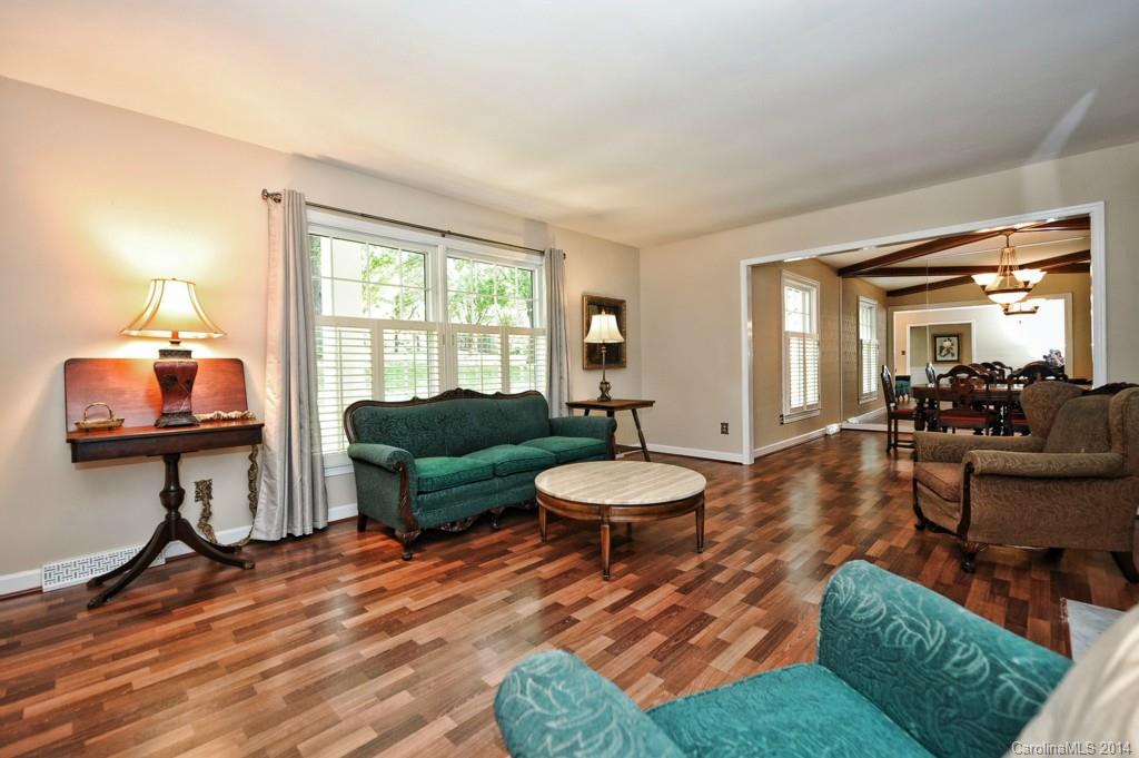7101 Hopeton Road Charlotte, NC 28210 - Photo 3 of 24 Gallery Image 3