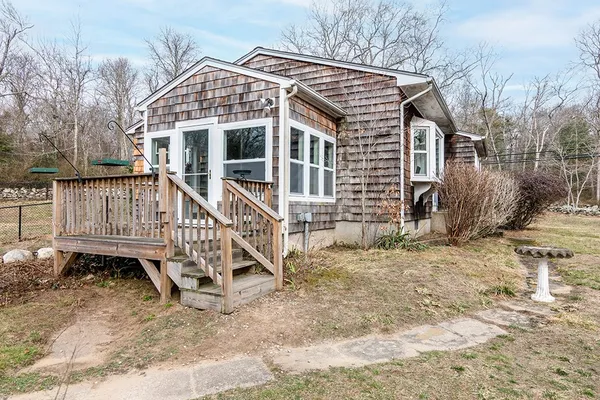 $574,900 | 982 Wordens Pond Road, South Kingstown, RI 02879