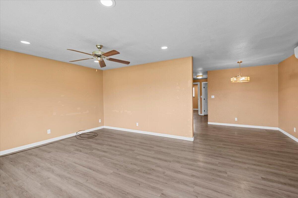381 Benson Street Medford, OR 97501 - Photo 11 of 21 381