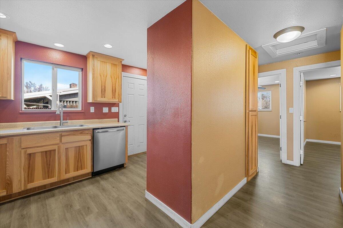 381 Benson Street Medford, OR 97501 - Photo 15 of 21 381