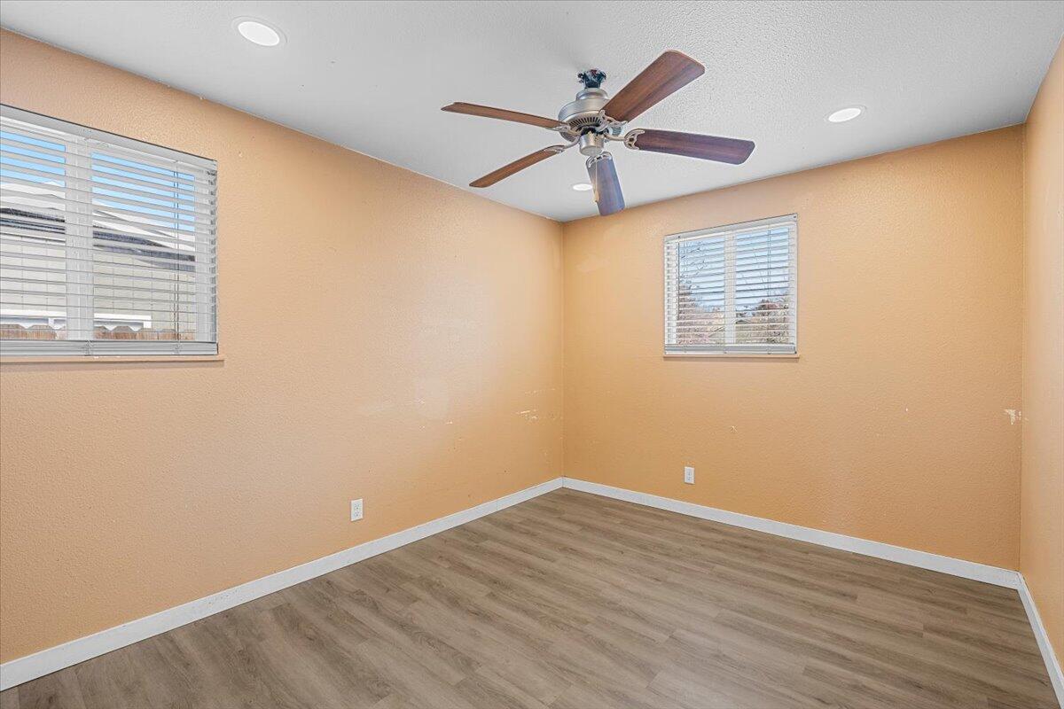 381 Benson Street Medford, OR 97501 - Photo 20 of 21 381