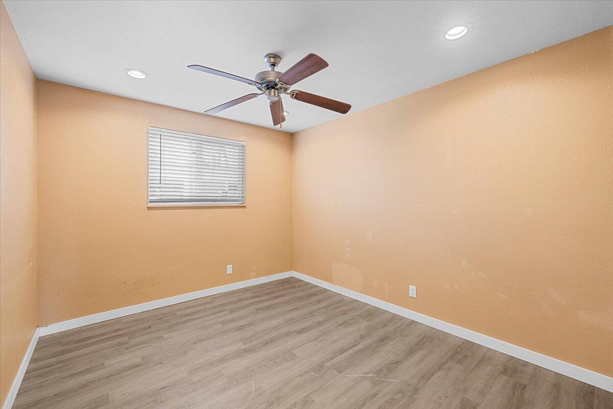 381 Benson Street Medford, OR 97501 - Photo 21 of 21 381