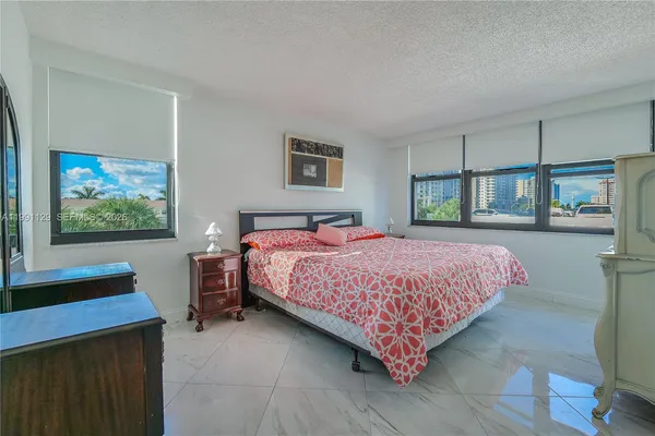 $2,850 | 2401 South Ocean Drive, Unit 305, Hollywood, FL 33019