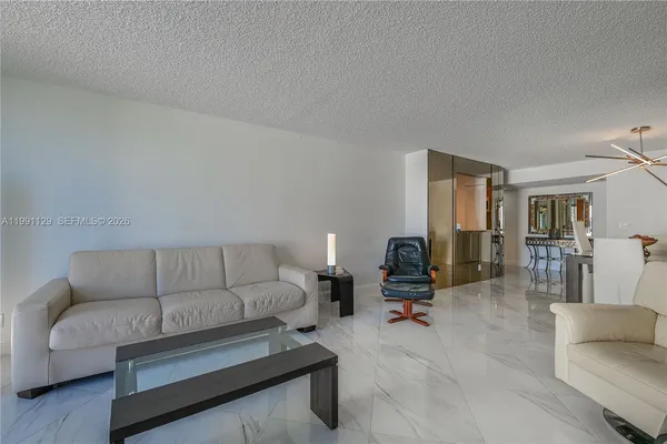 $2,850 | 2401 South Ocean Drive, Unit 305, Hollywood, FL 33019
