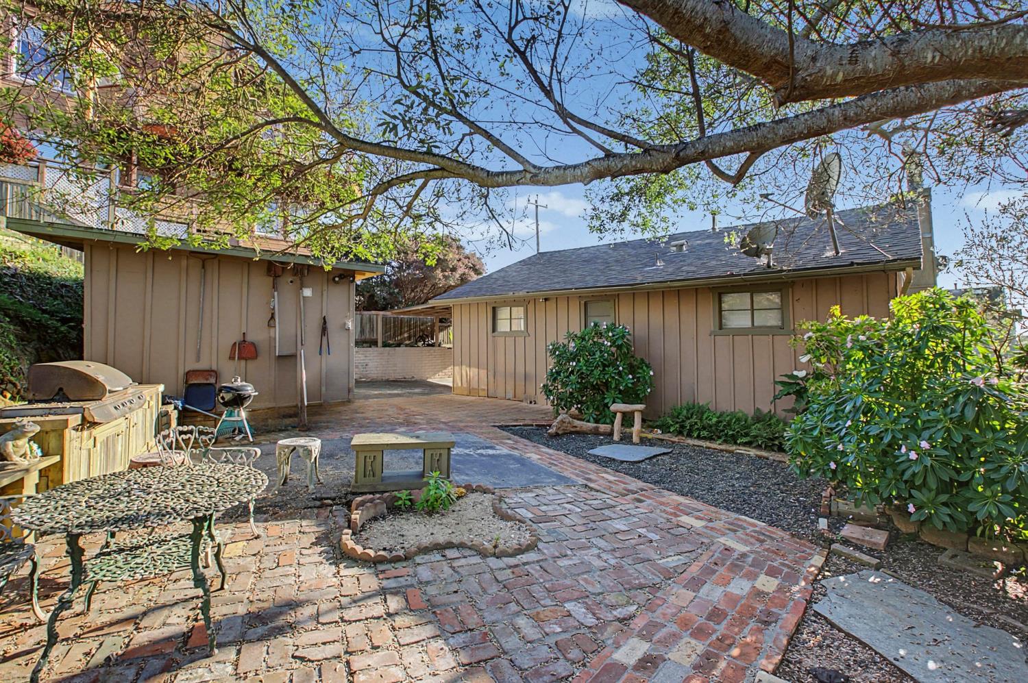 2406 Madison Street Cambria, CA 93428 - Photo 17 of 34