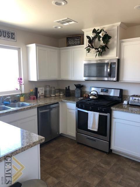 291 Emerald Parkway Delano, CA 93215 - Photo 13 of 18