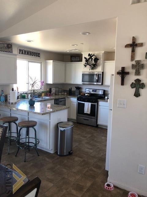 291 Emerald Parkway Delano, CA 93215 - Photo 9 of 18