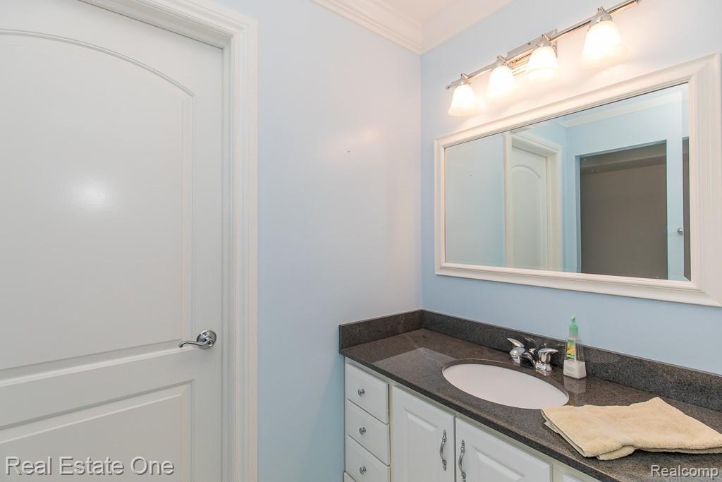 1832 Rochester Road Oakland, MI 48363 - Photo 32 of 62