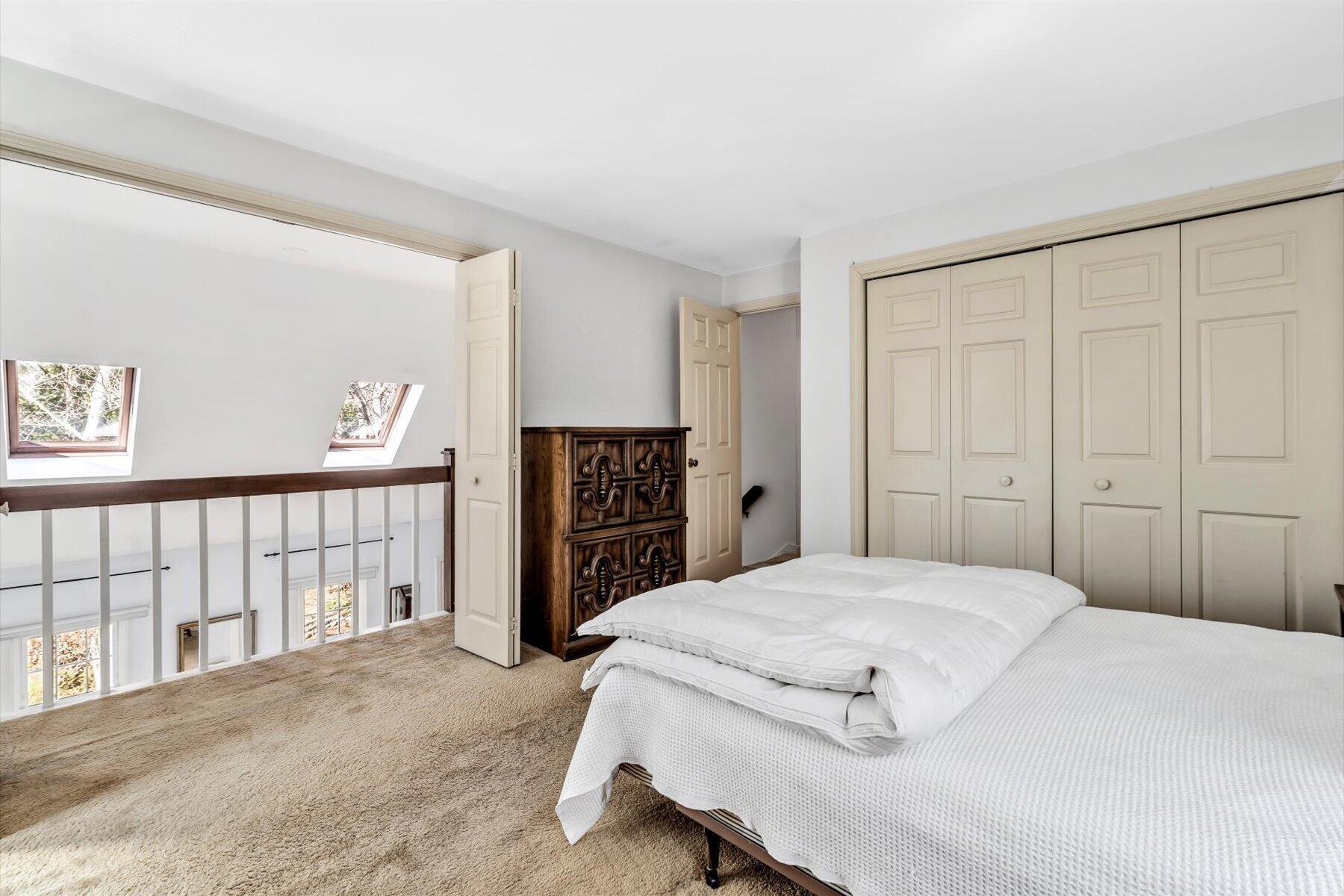 5 Briar Patch Road Osterville, MA 02655 - Photo 21 of 29 a bedroom with a bed and a window