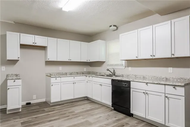 $1,315 | 7003 Jackson Avenue, Kansas City, MO 64132