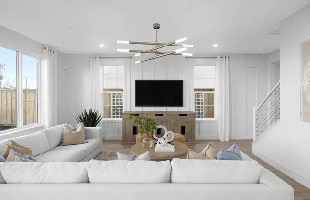 $970,317 | 373-373 East Beatrice Avenue, Tracy, CA 95391