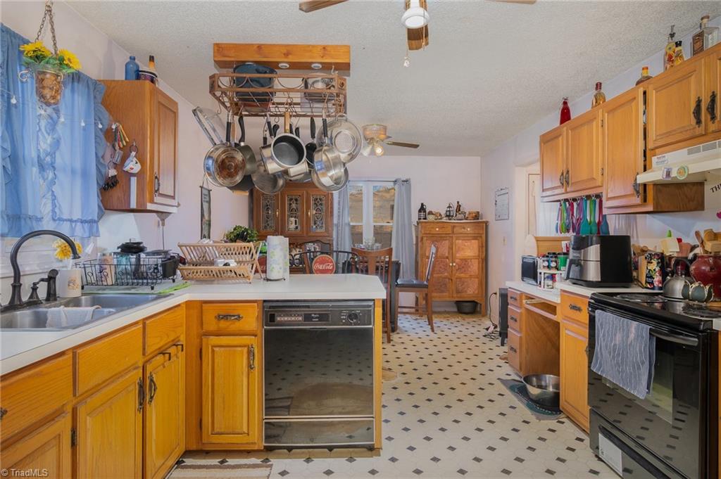 330 Old Camp Road Denton, NC 27239 - Photo 10 of 18 Gallery Image 10