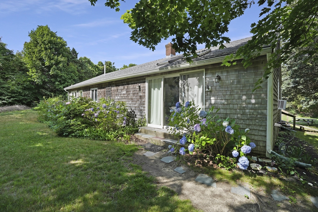 13 County Road Oak Bluffs, MA 02557 - Photo 1 of 7 Gallery Image 1