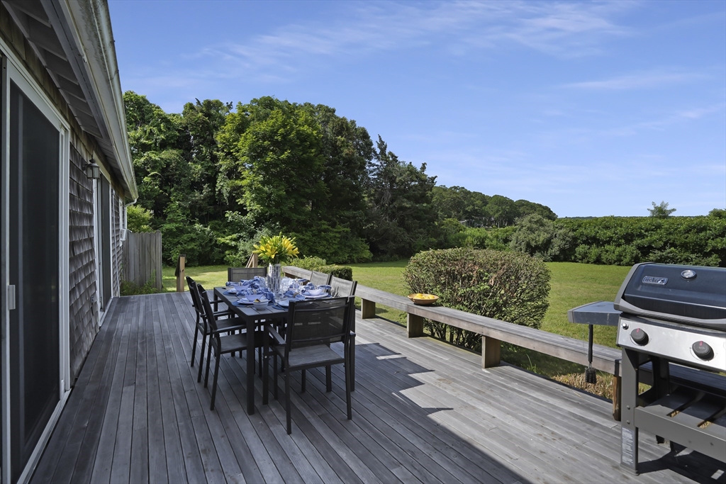 13 County Road Oak Bluffs, MA 02557 - Photo 4 of 7 Gallery Image 4